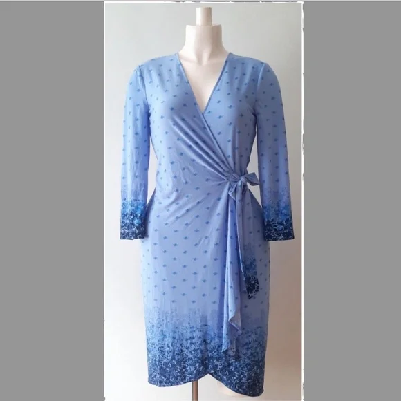 BCBGMAXAZRIA: Adele Blue Floral Wrap Dress (NWOT) - Picture 4 of 4